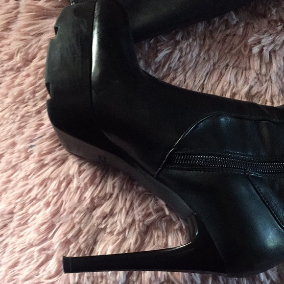 Guess platform 4 in heel boot very distressed - Picture 2 of 16